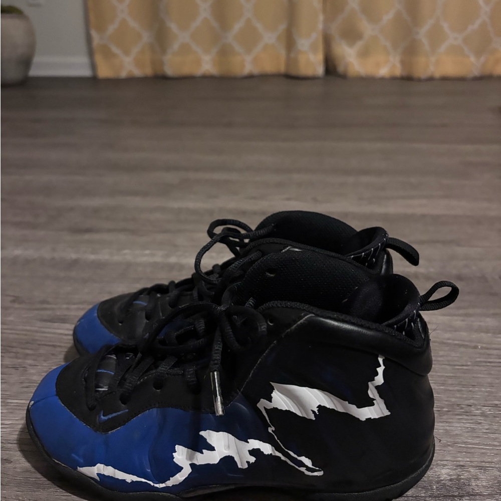 Nike Foamposites kids size 3.5y